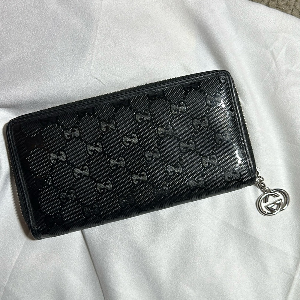 Black Gucci interlocking GG wallet